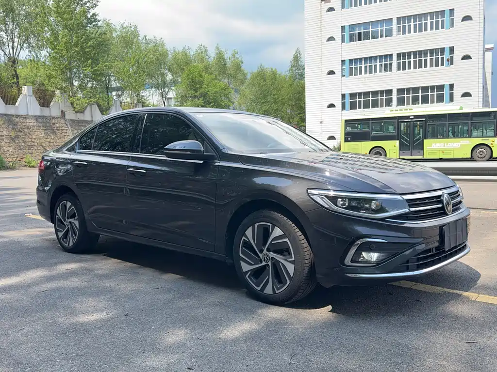 Volkswagen Bora 2023