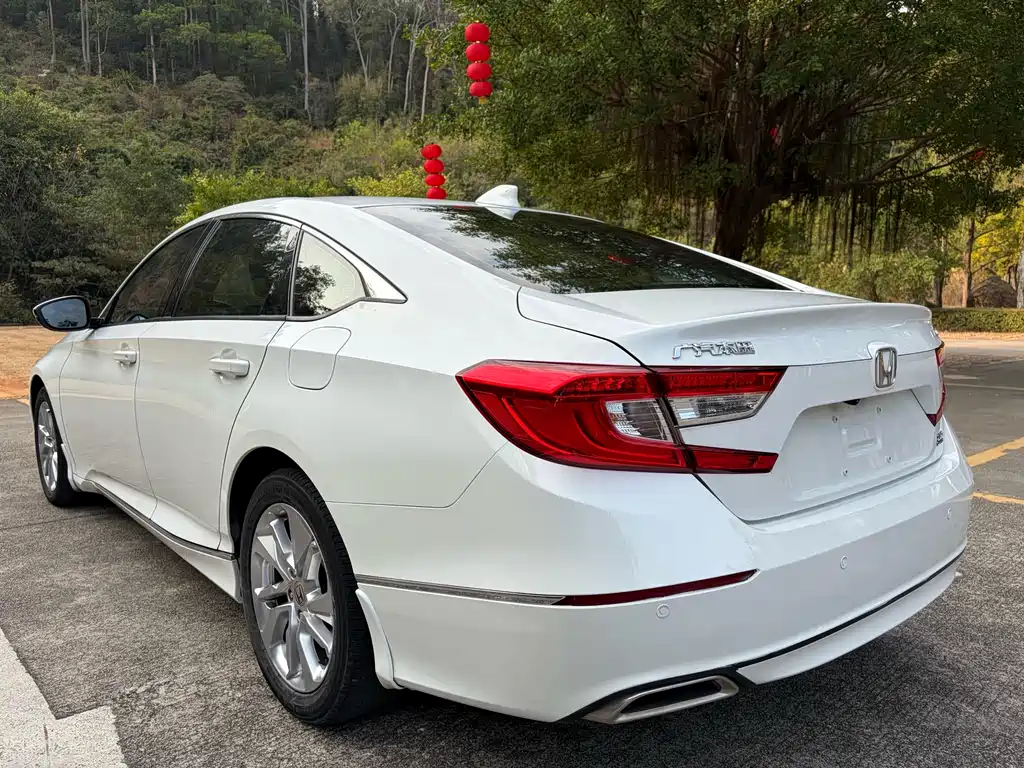 Honda Accord 2021 — фото 10