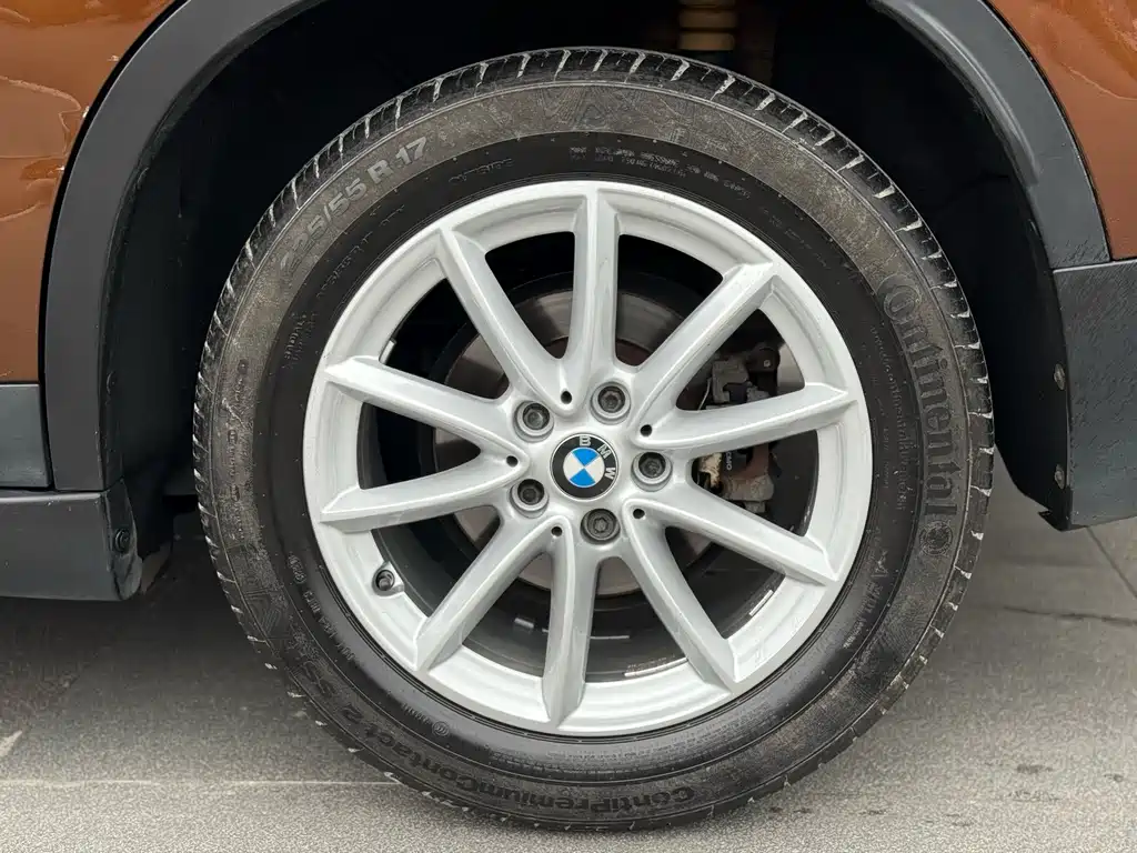 BMW X1 2017 — фото 9