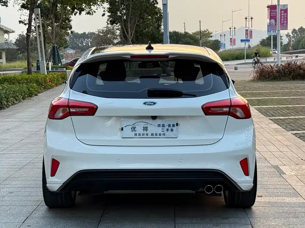 Ford Focus 2021 — фото 15