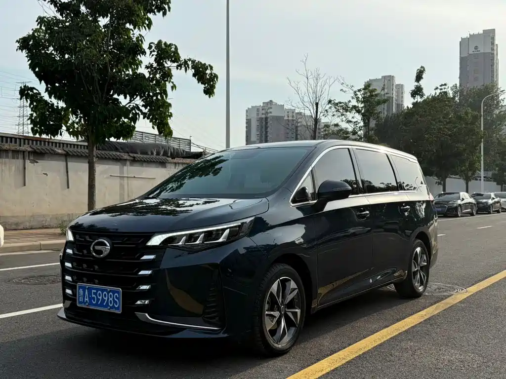 GAC Trumpchi M6 2022 — фото 1