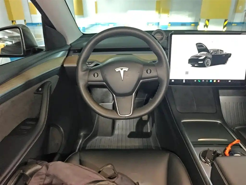 Tesla Model Y 2022 — фото 11