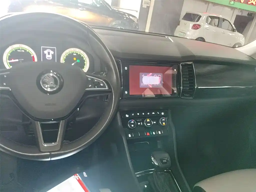Skoda Kodiaq 2018 — фото 10