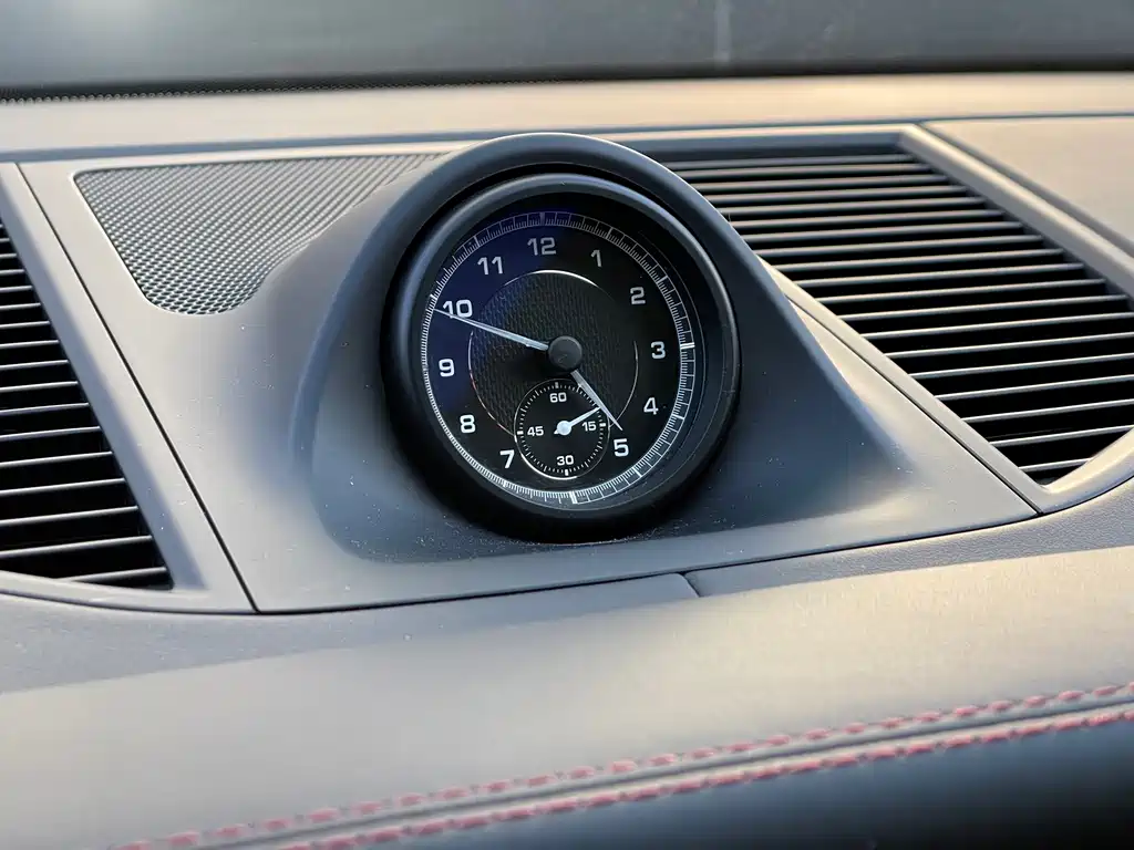 Porsche Macan 2023 — фото 15