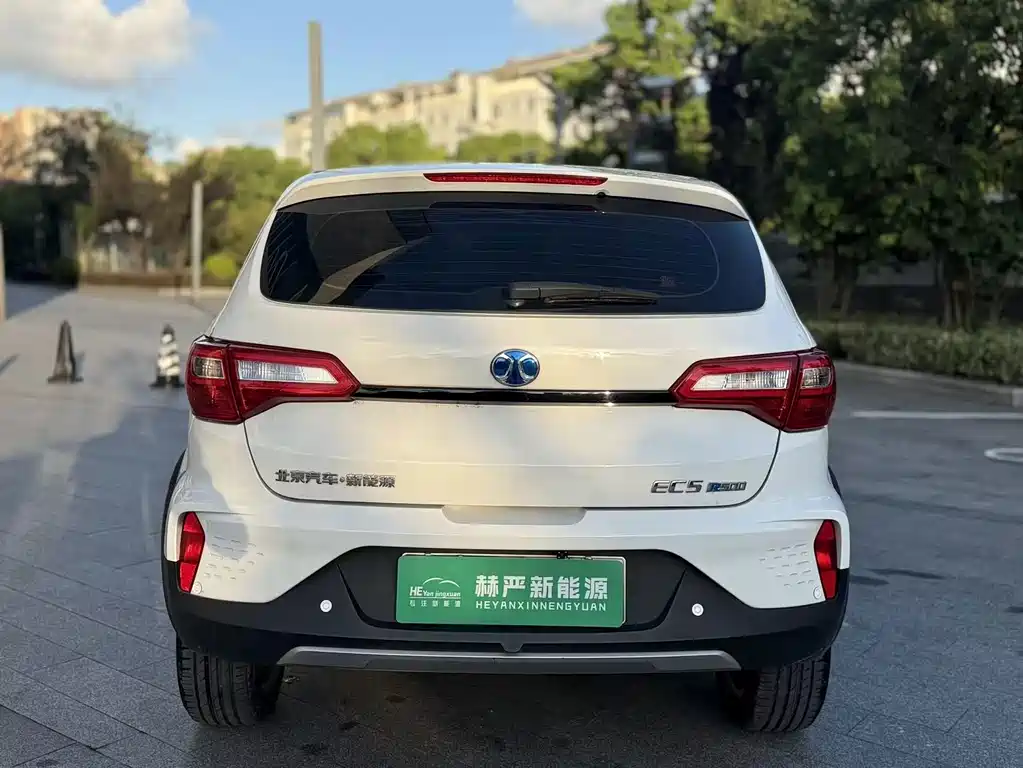 BAIC New Energy EC5 2021 — фото 9