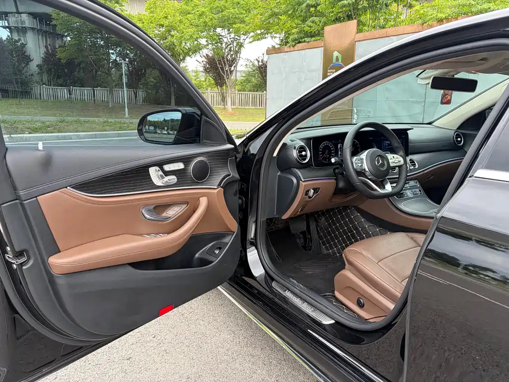 Mercedes-Benz E-Class 2020 — фото 10