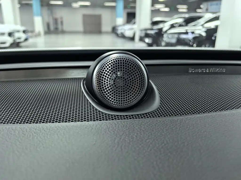 Volvo XC90 2020 — фото 8