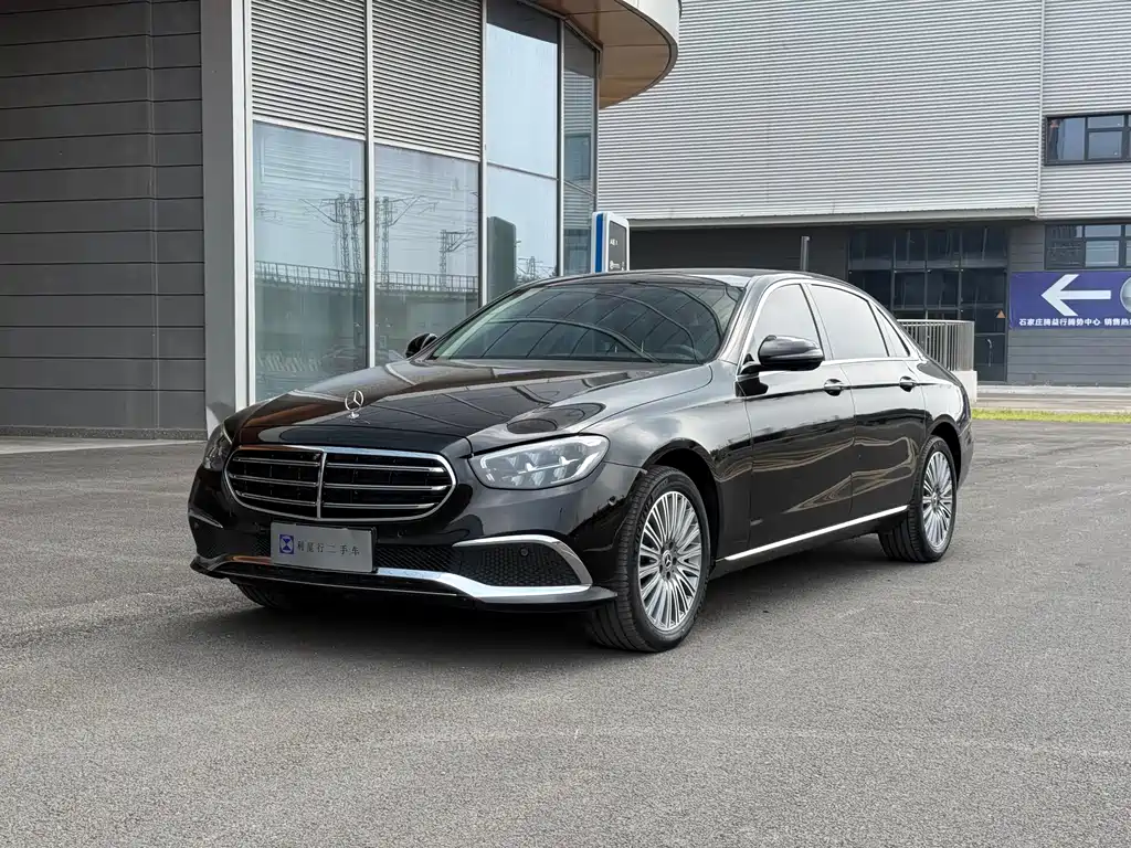 Mercedes-Benz E-Class 2022 — фото 1