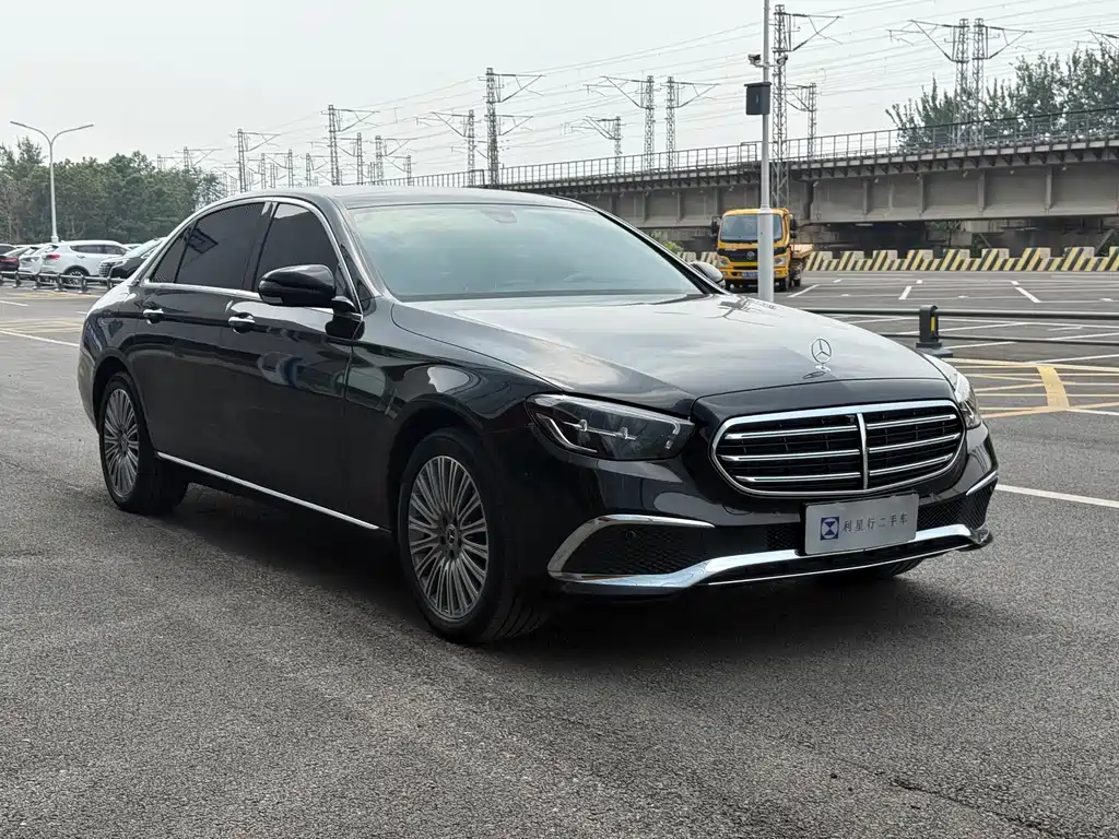 Mercedes-Benz E-Class 2022 — фото 2