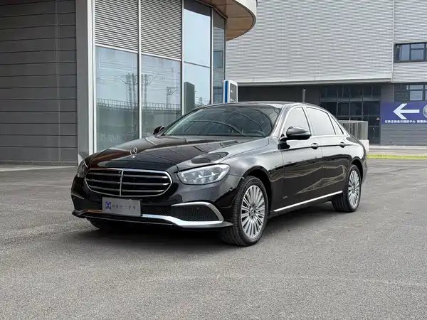 Mercedes-Benz E-Class 2022
