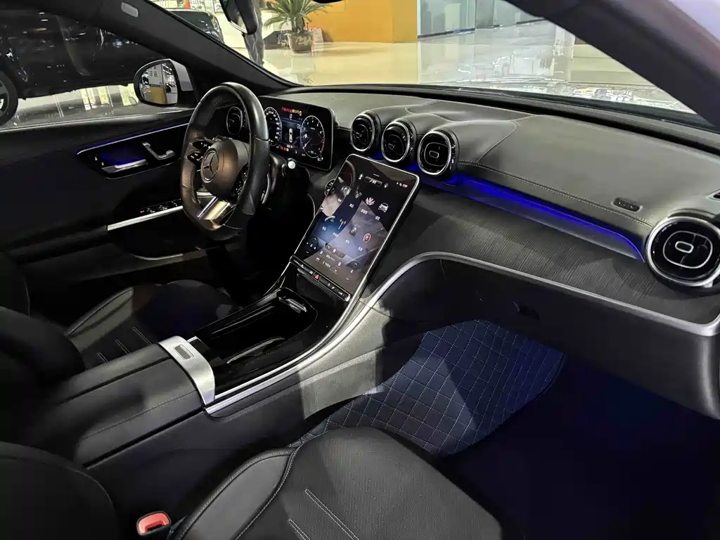 Mercedes-Benz C-Class 2022 — фото 11