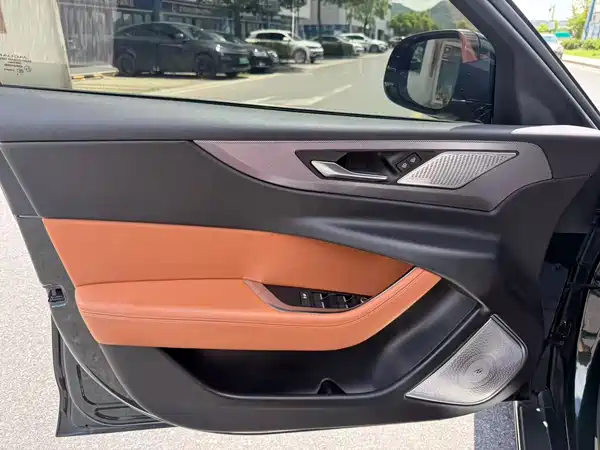 Jaguar XEL 2022