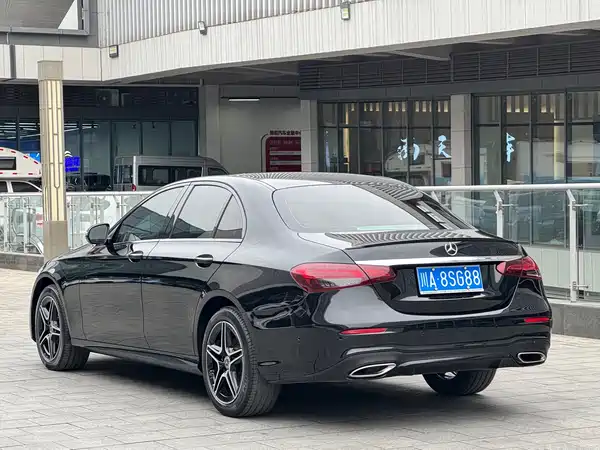 Mercedes-Benz E-Class 2022