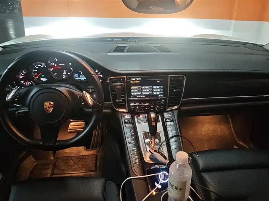Porsche Panamera 2015 — фото 12