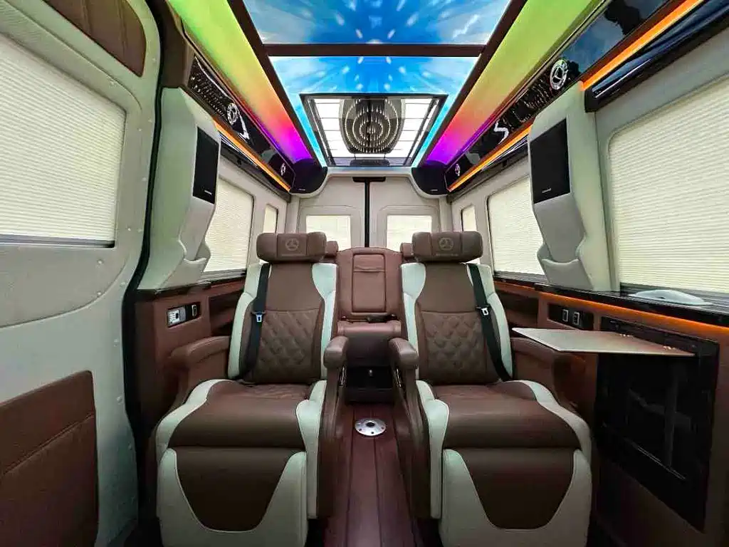 Mercedes-Benz Sprinter 2018 — фото 16