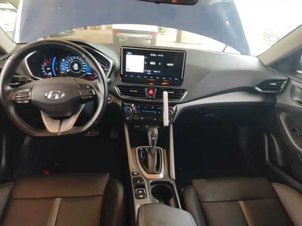 Hyundai Festa 2019 — фото 10