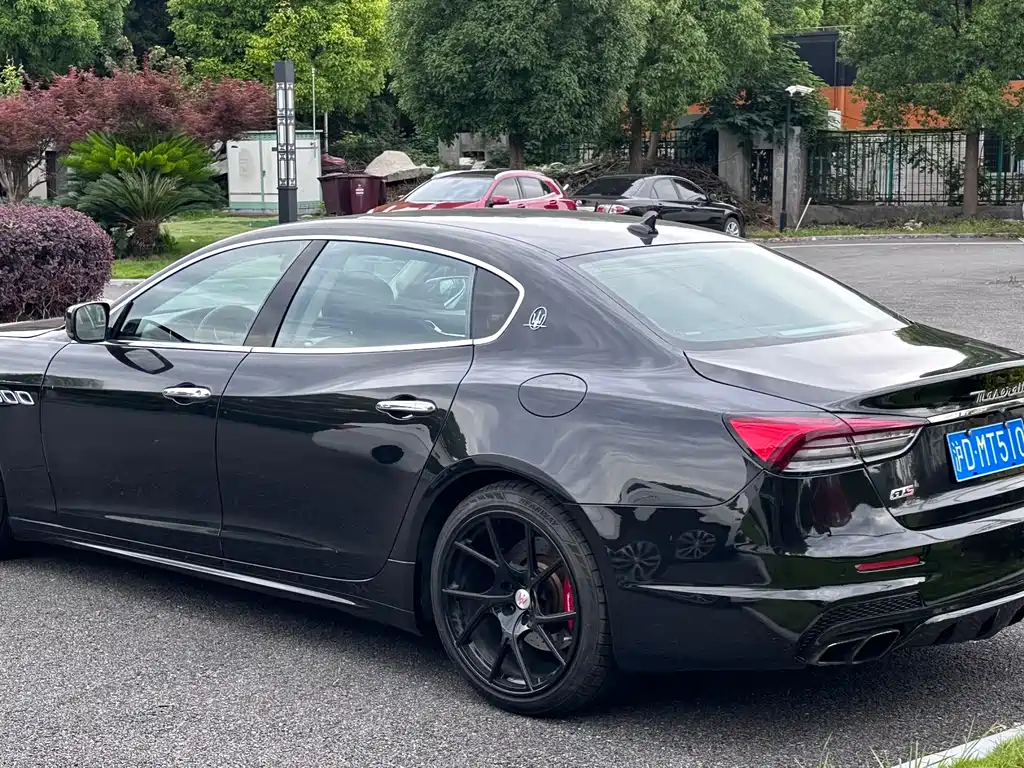 Maserati Quattroporte 2016 — фото 4