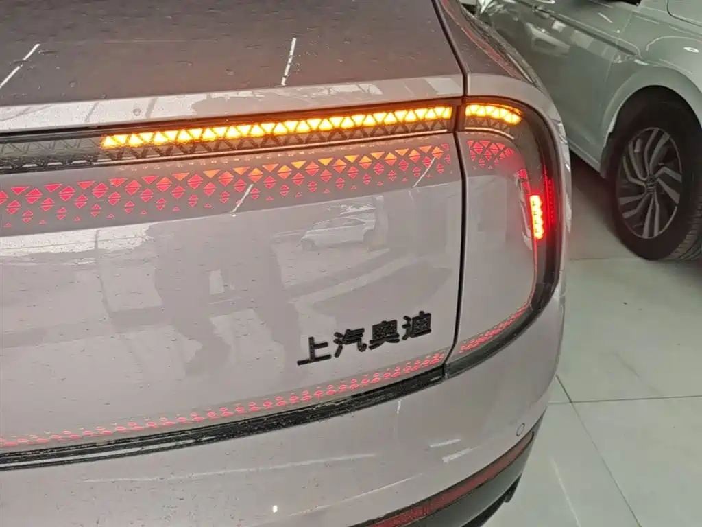 Audi E5 Sportback 2025 — фото 8