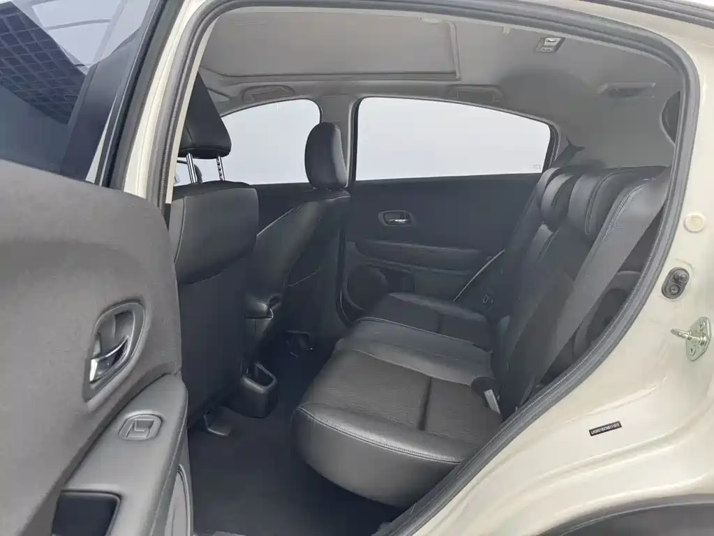 Honda Vezel 2022 — фото 17