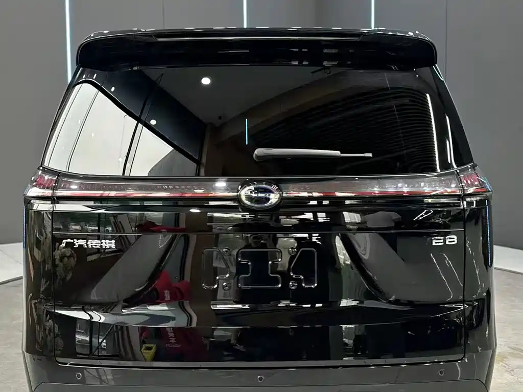 GAC Motor E8 PHEV 2024 — фото 7