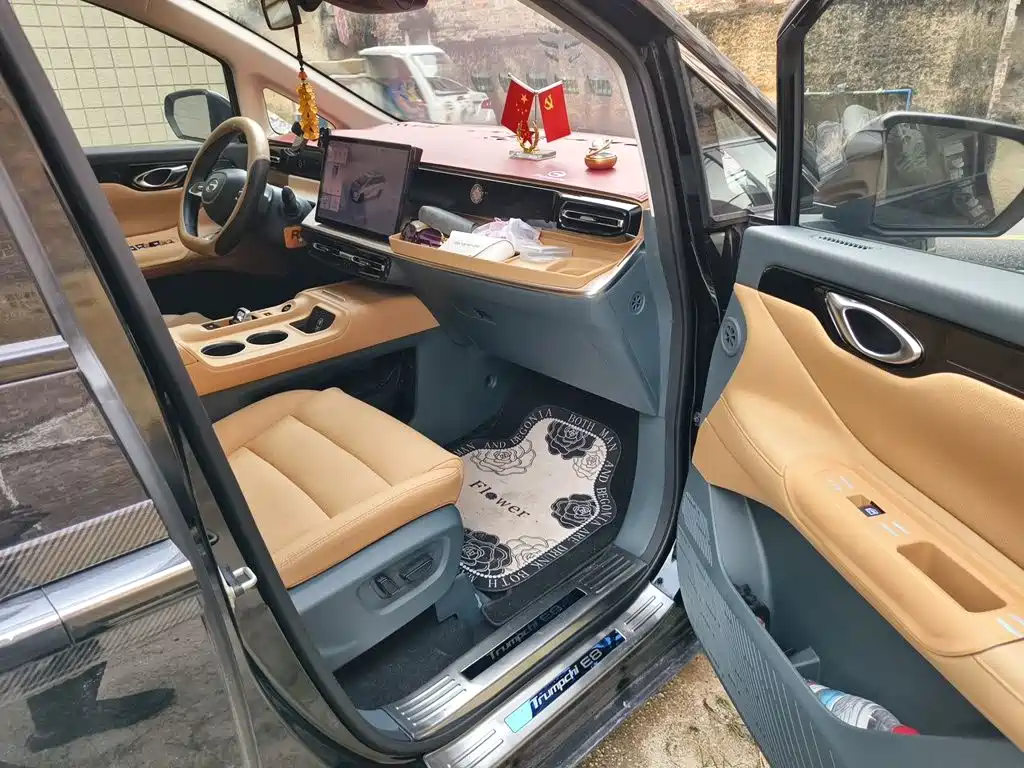 GAC Trumpchi E8 2025 — фото 19