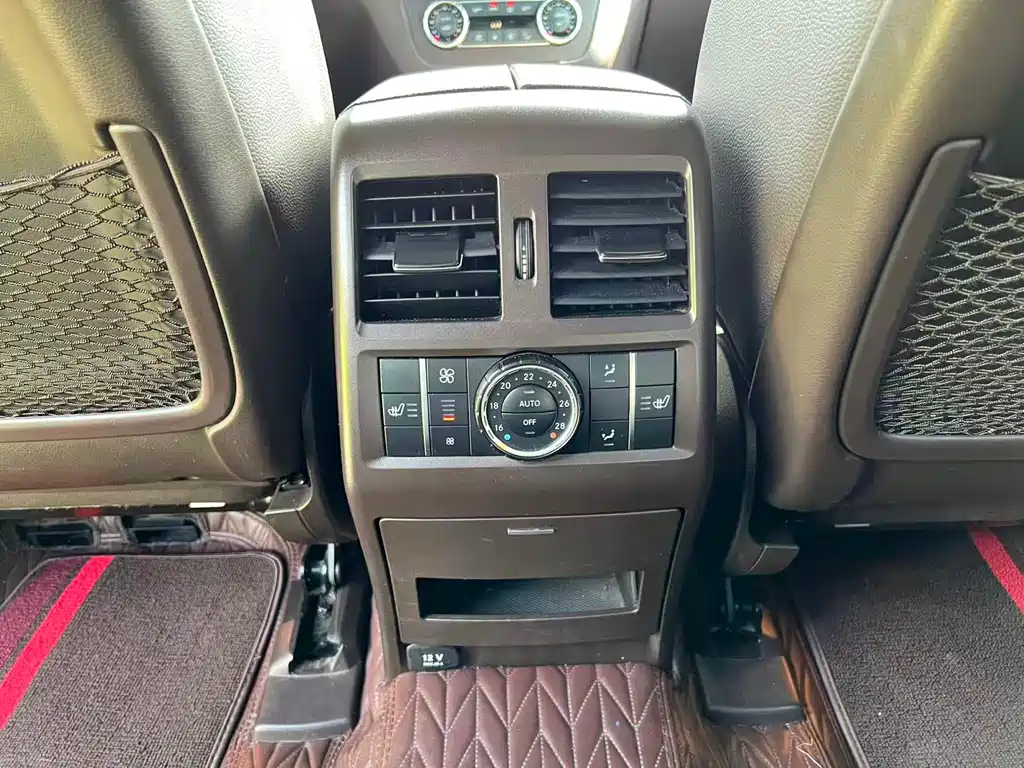 Mercedes-Benz GLS 2018 — фото 12