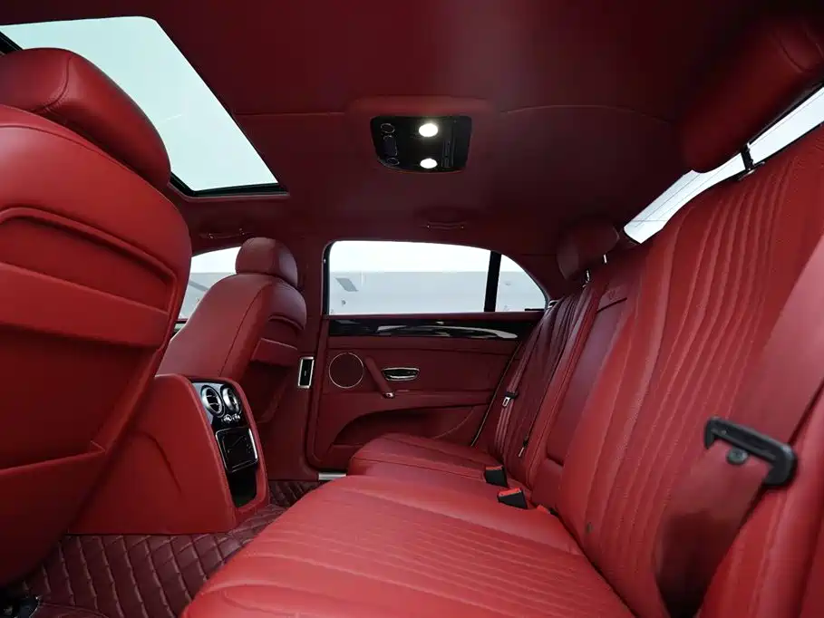 Bentley Flying Spur 2017 — фото 21