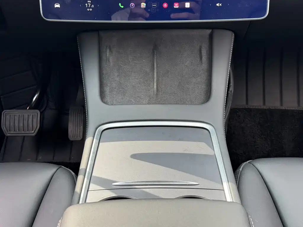 Tesla Model Y 2023 — фото 19