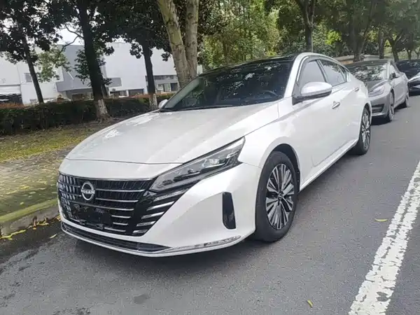 Nissan Teana 2023