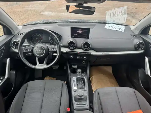 Audi Q2L 2021