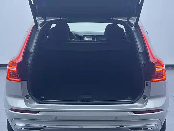 Volvo XC60 2022