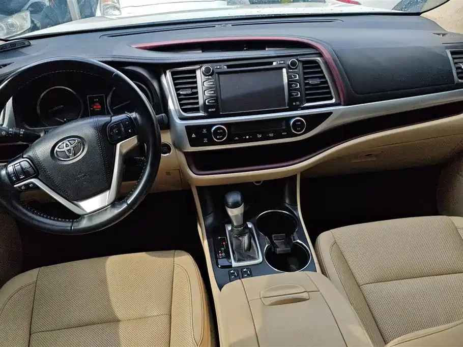 Toyota Highlander 2016 — фото 12