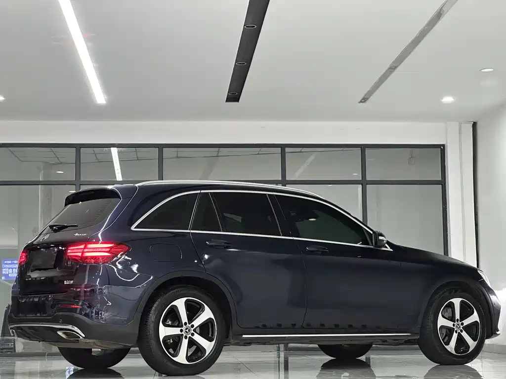 Mercedes-Benz GLC 2018 — фото 10