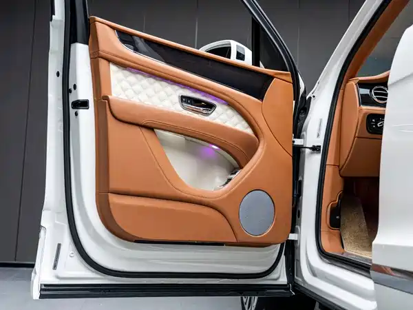 Bentley Bentayga 2022