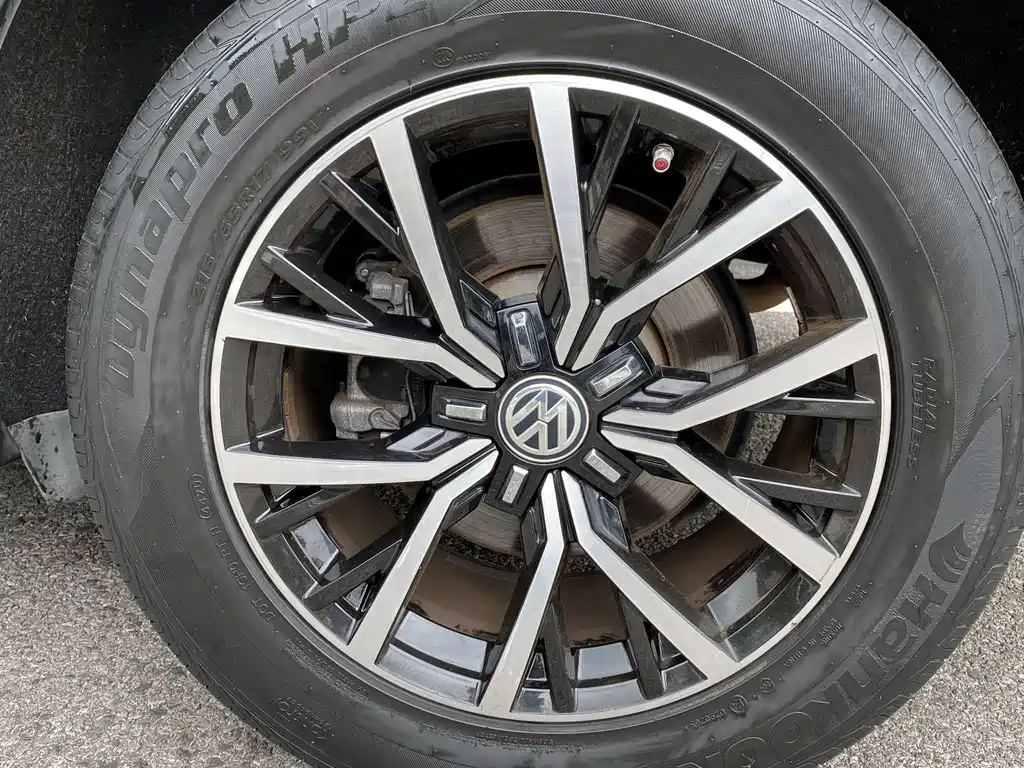 Volkswagen Tiguan L 2018 — фото 11