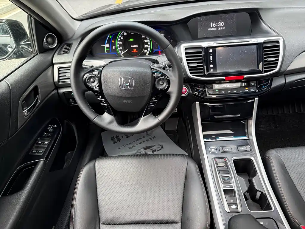 Honda Accord 2018 — фото 12