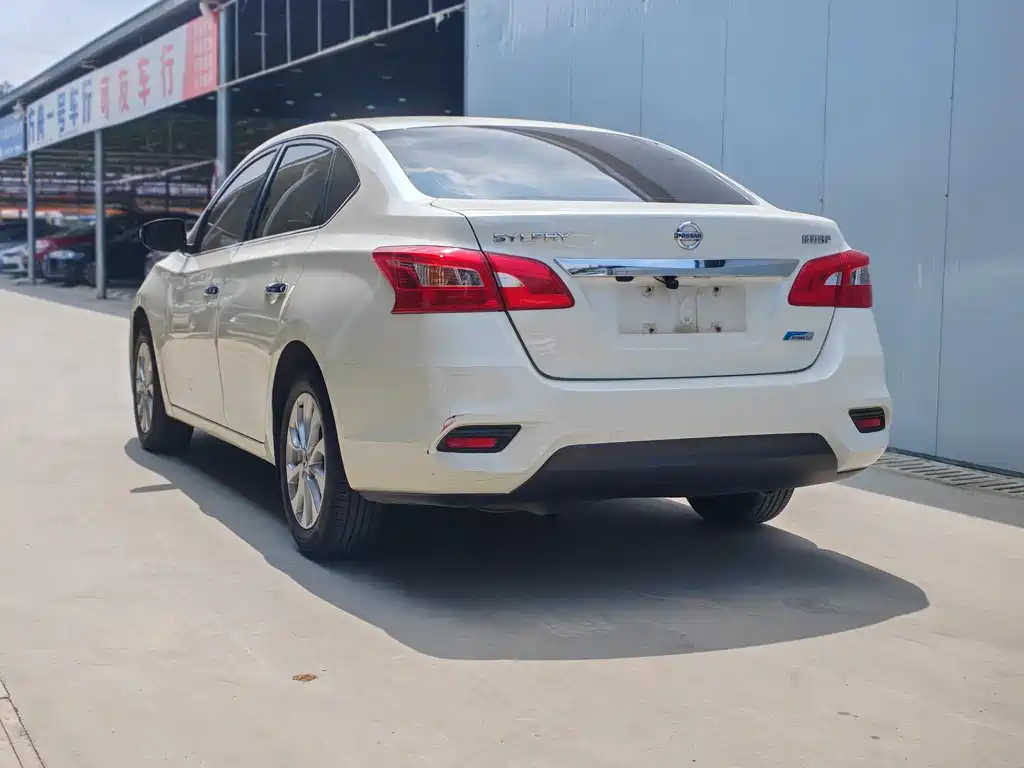 Nissan Sylphy 2018 — фото 12