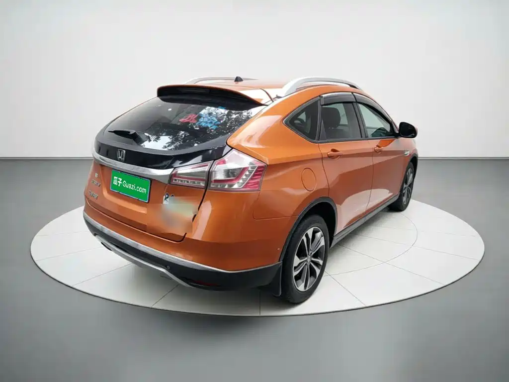 Luxgen You6 SUV 2015 — фото 6