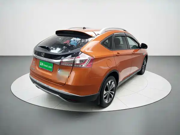 Luxgen You6 SUV 2015