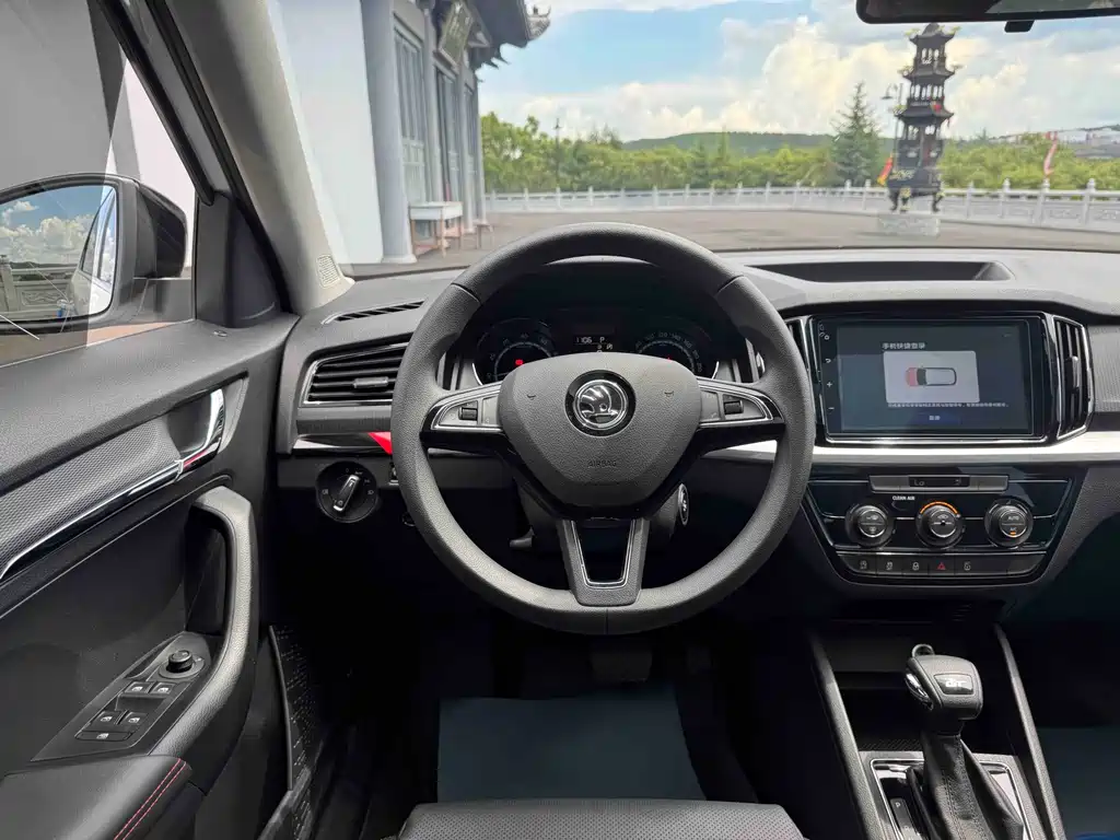 Skoda Kamiq 2023 — фото 16