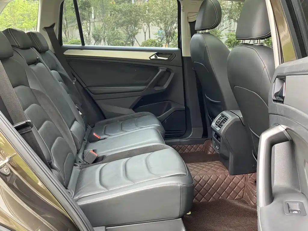 Volkswagen Tiguan L 2018 — фото 14