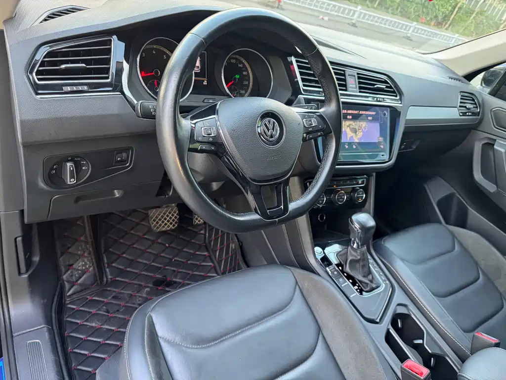 Volkswagen Tiguan L 2020 — фото 10