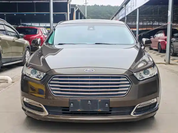 Ford Taurus 2017