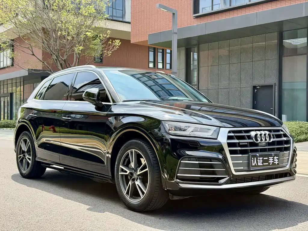 Audi Q5L 2020 — фото 3
