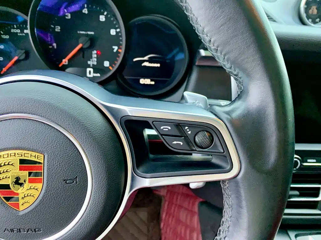 Porsche Macan 2021 — фото 21