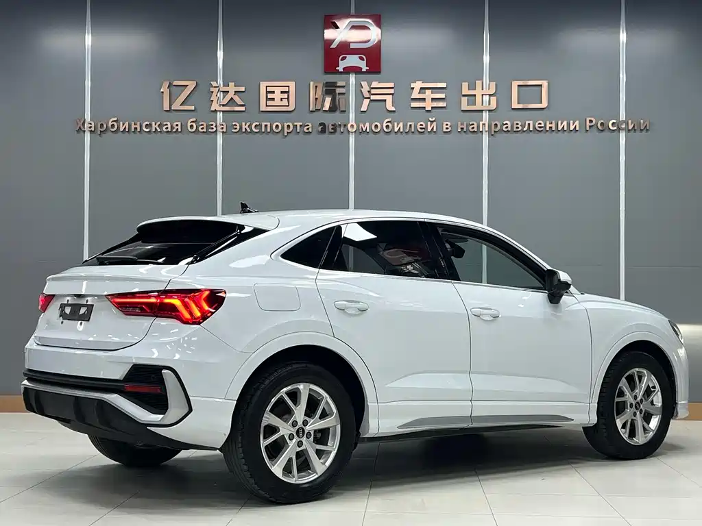 Audi Q3 Sportback 2022 — фото 4