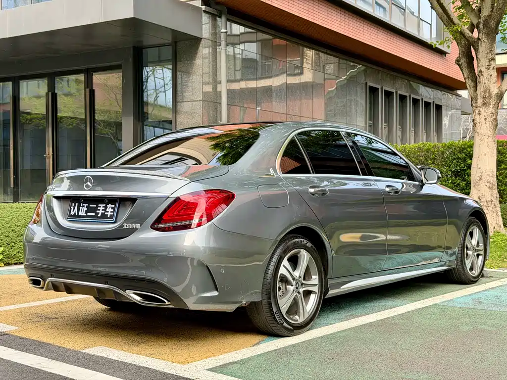Mercedes-Benz C-Class 2019 — фото 20