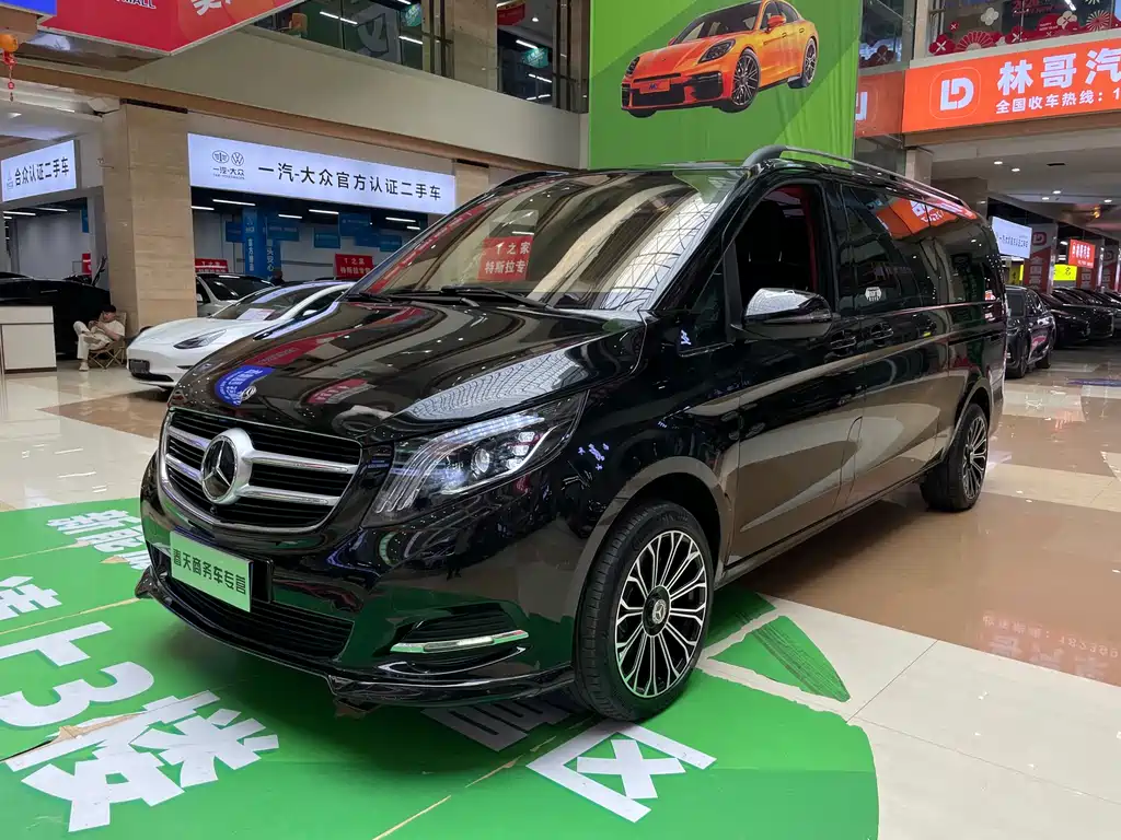 Mercedes-Benz V-Class 2020 — фото 2