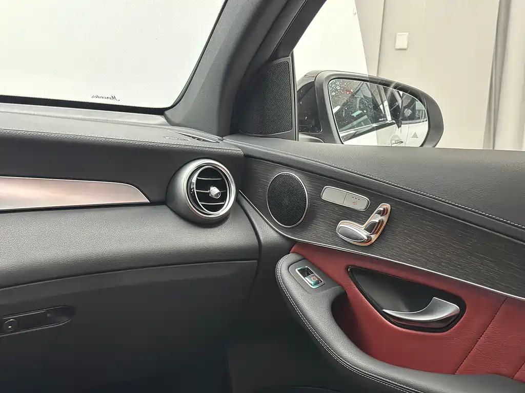 Mercedes-Benz GLC Coupe 2020 — фото 36