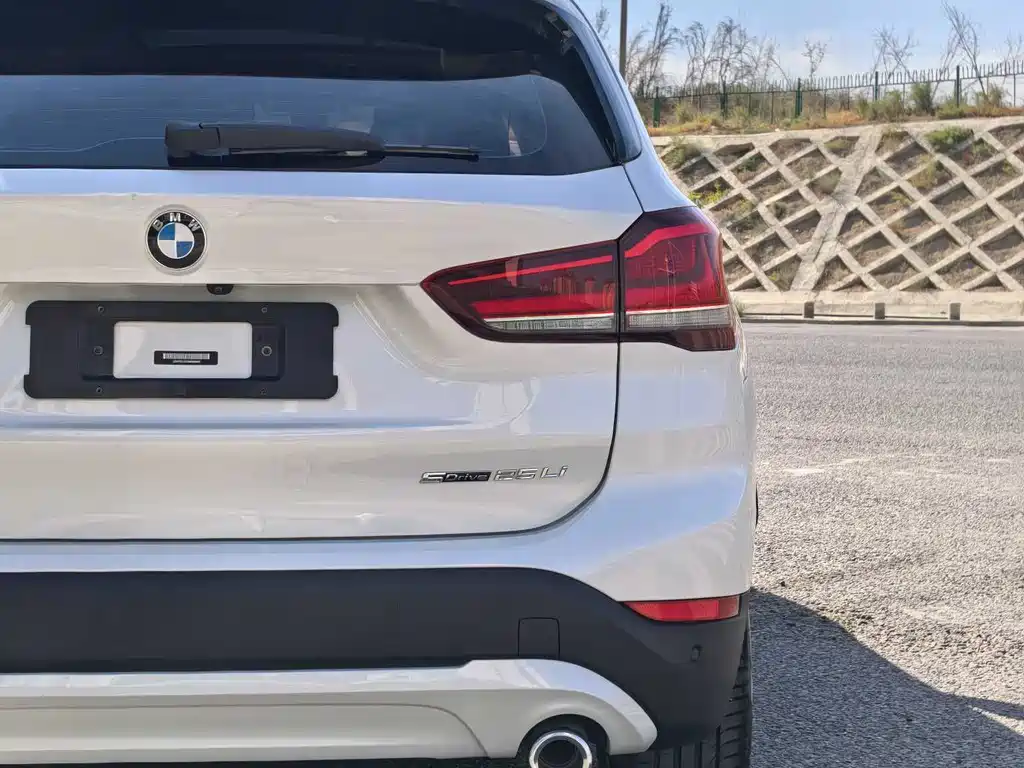 BMW X1 2023 — фото 9